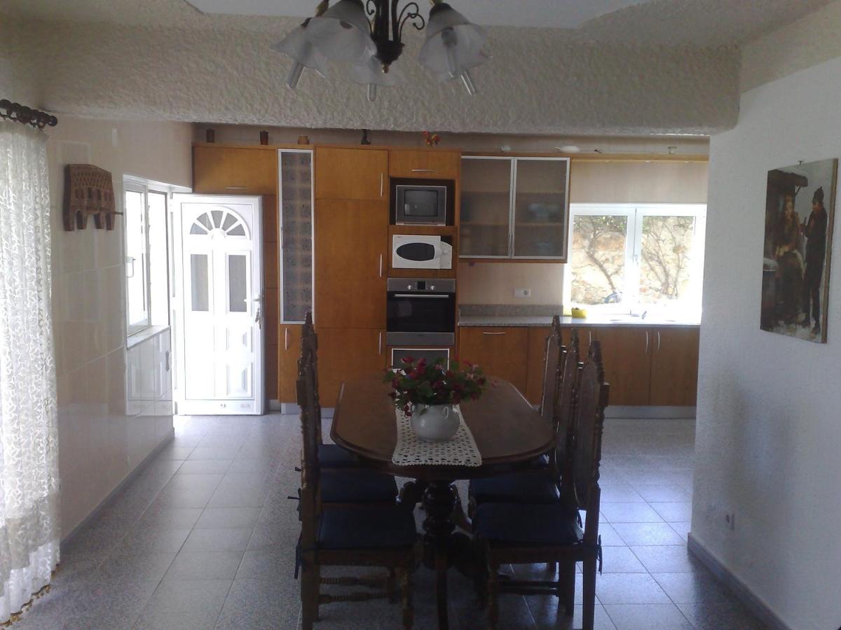 Room Villa Ribeiro Pilgrims Way To Santiago Bike A Garage For Marinhas Esposende Extérieur photo