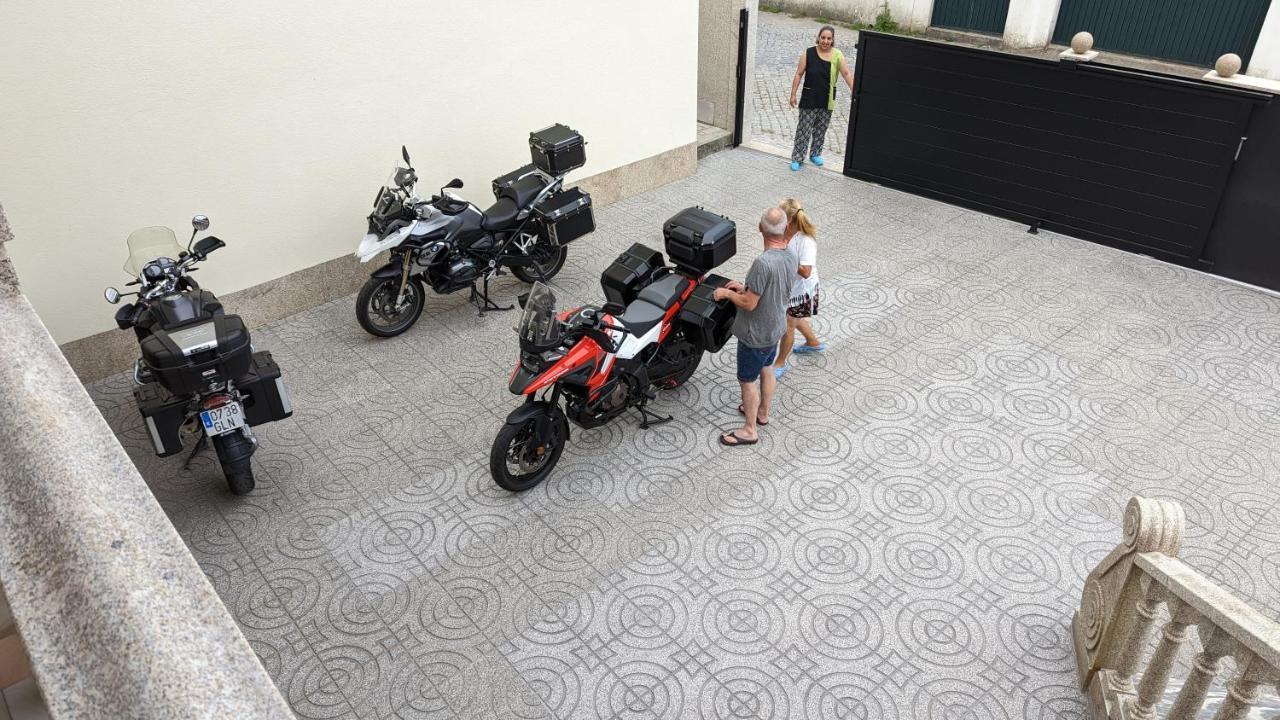 Room Villa Ribeiro Pilgrims Way To Santiago Bike A Garage For Marinhas Esposende Extérieur photo